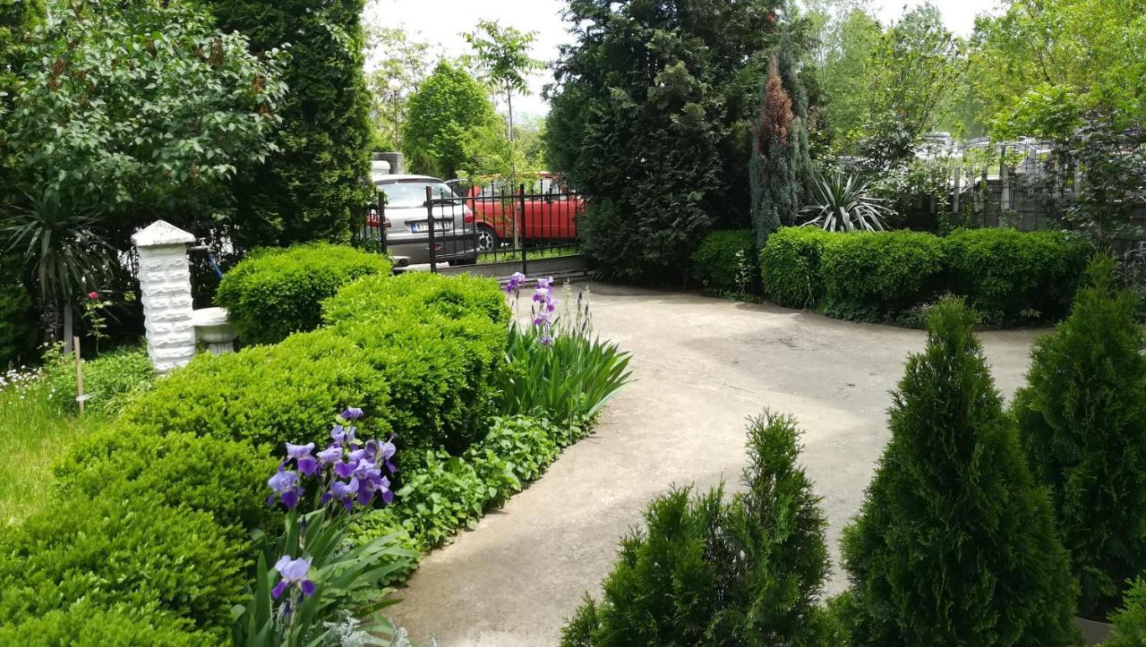 M4U Apartments Ni Kültér fotó