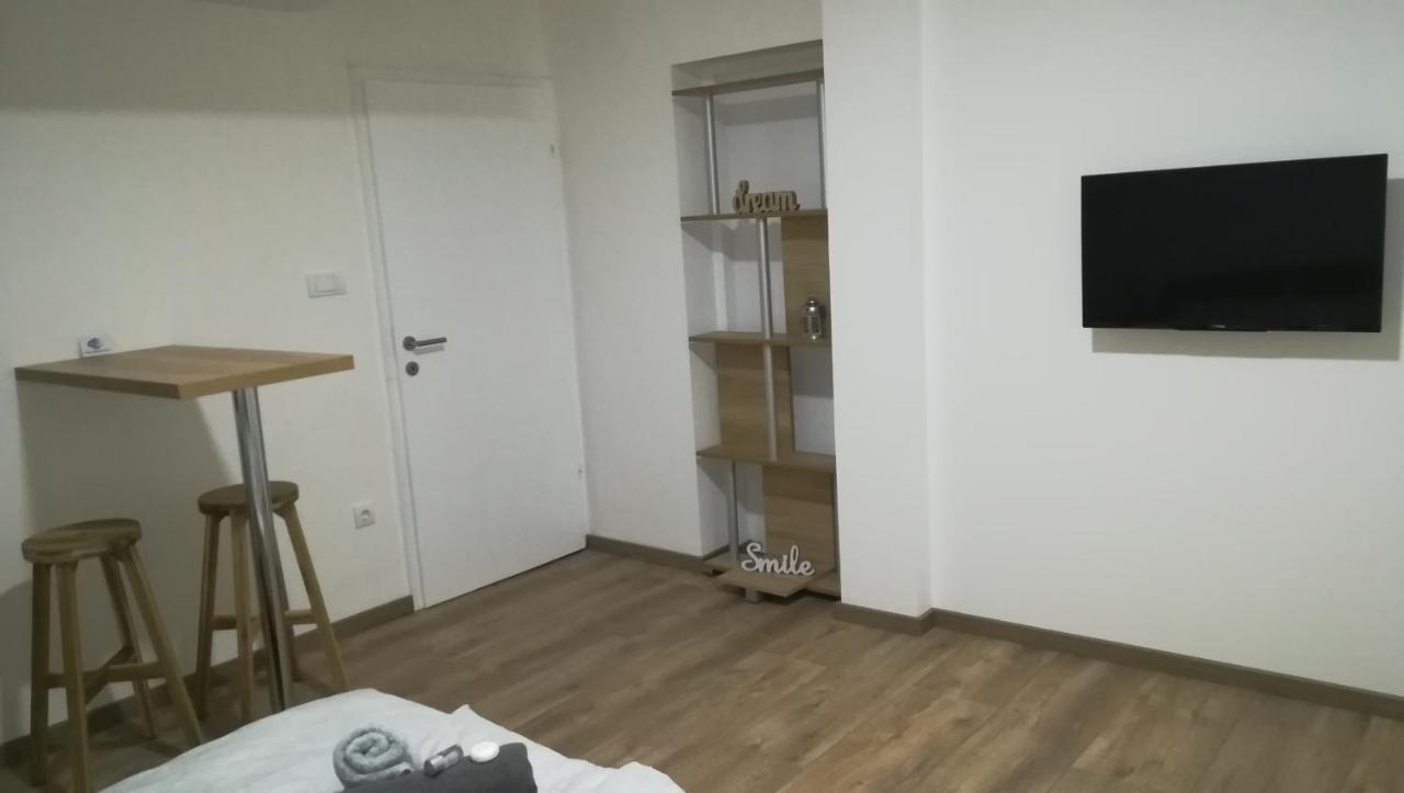 M4U Apartments Ni Kültér fotó